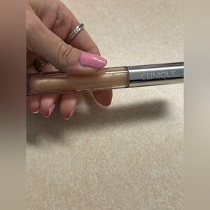 Clinique Pop Plush Creamy Lip Gloss- Celebration Pop (special holiday color)